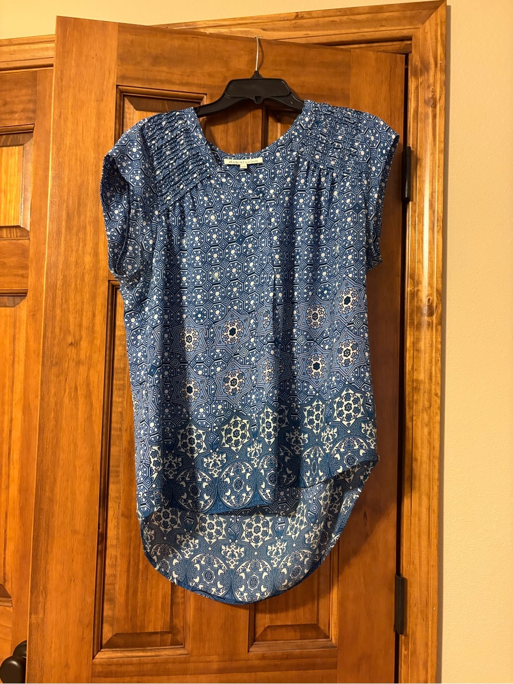 Daniel Rainn Blue Printed Short Sleeve Blouse